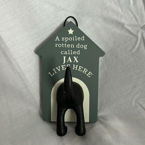 Dog leash hook
